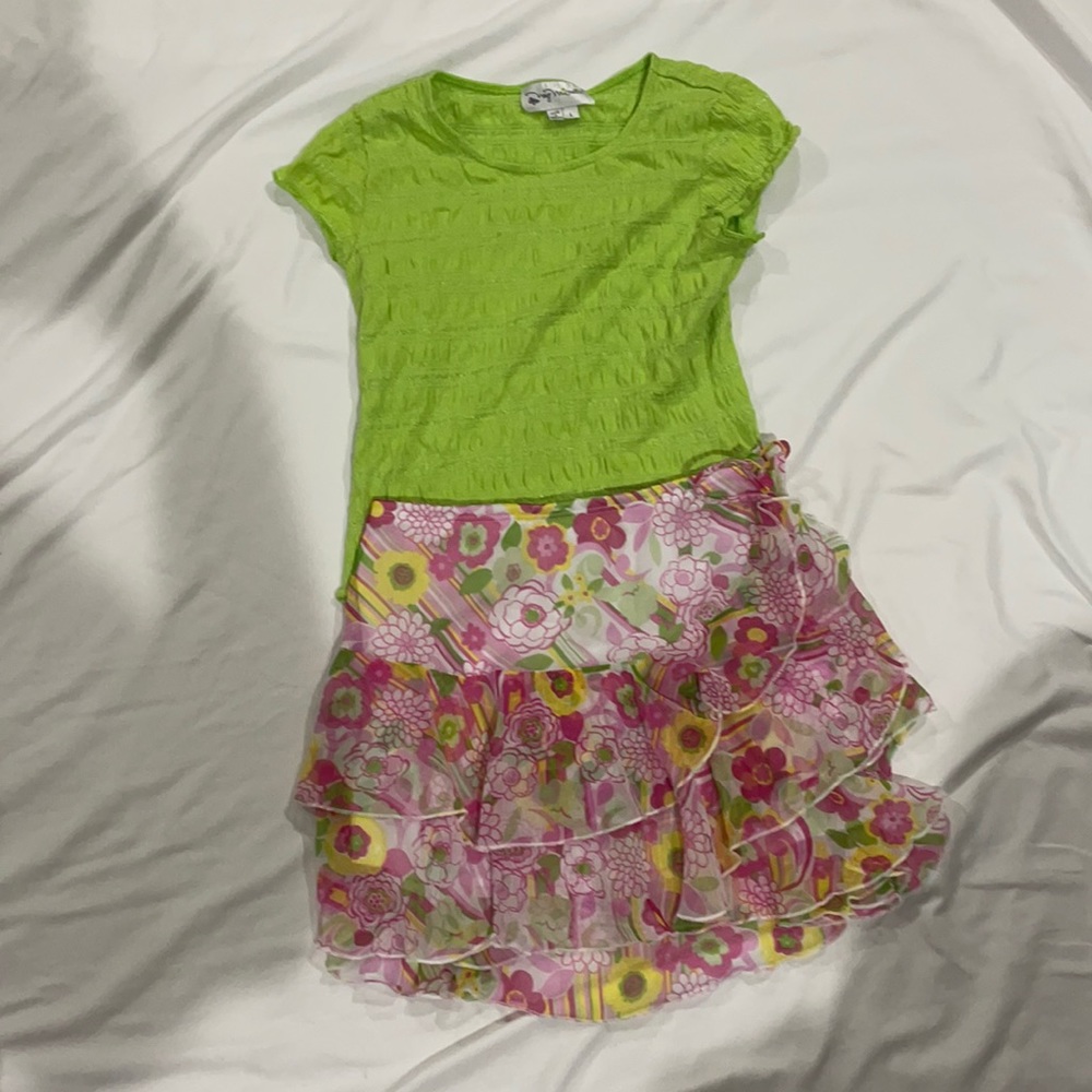 cute little girls green top pink skirt